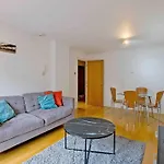 Cosy 1 Bed Globe View St Pauls London