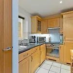 Cosy 1 Bed Globe View St Pauls London