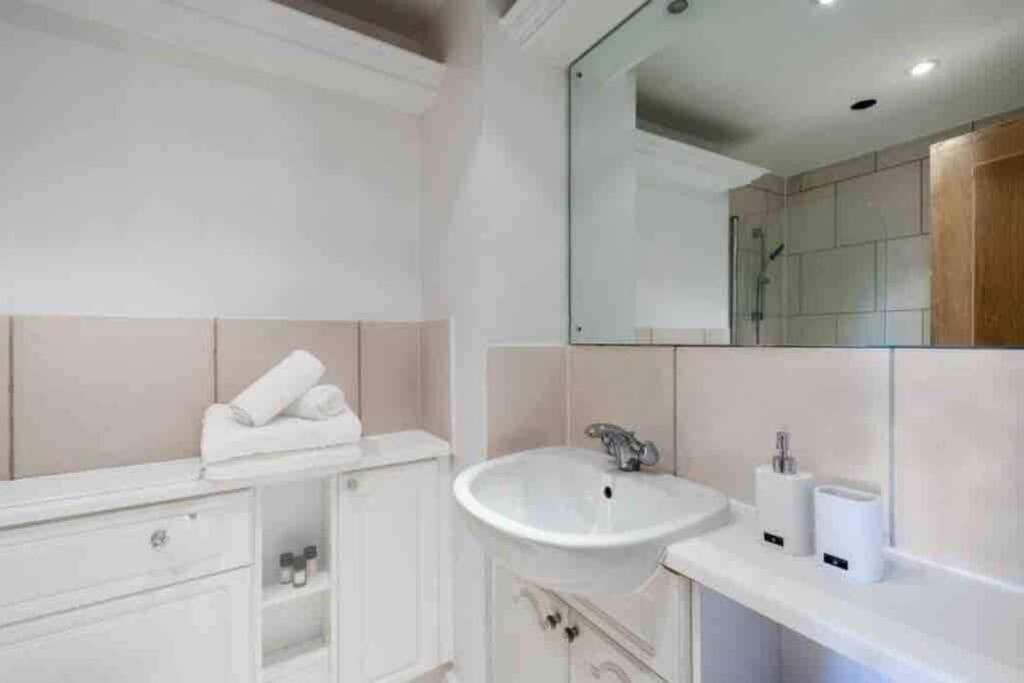 Appartamento Cosy 1 Bed Globe View St Pauls Londra